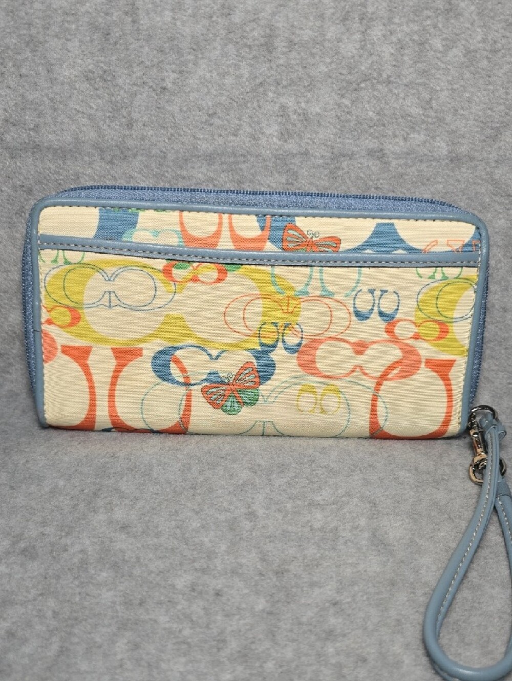 Coach Optic Butterfly  Multicolor Signature Long Wallet/Wristlet Blue Trim - Picture 3 of 14